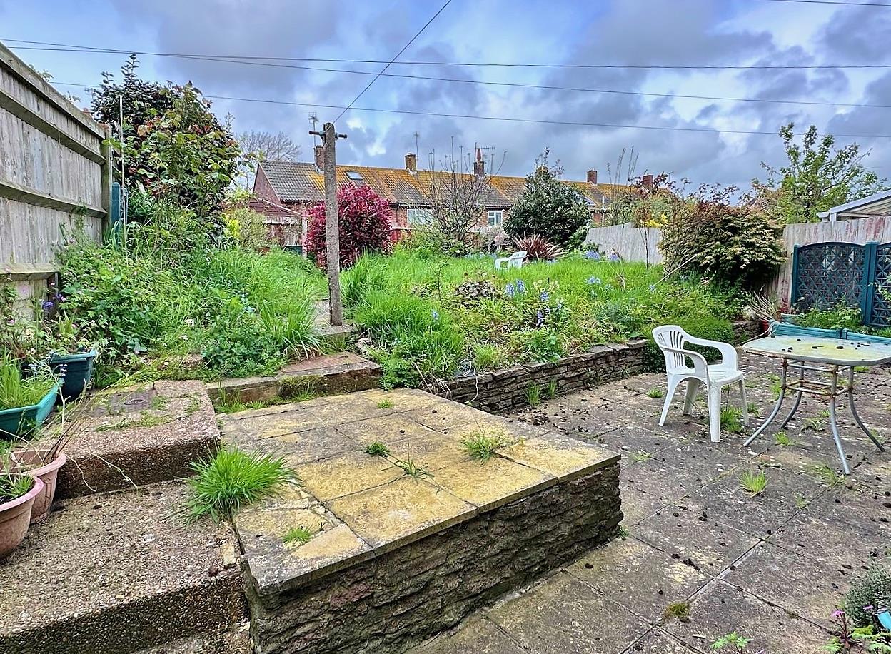 For Sale House End Terrace in Great Cliffe Road, Eastbourne